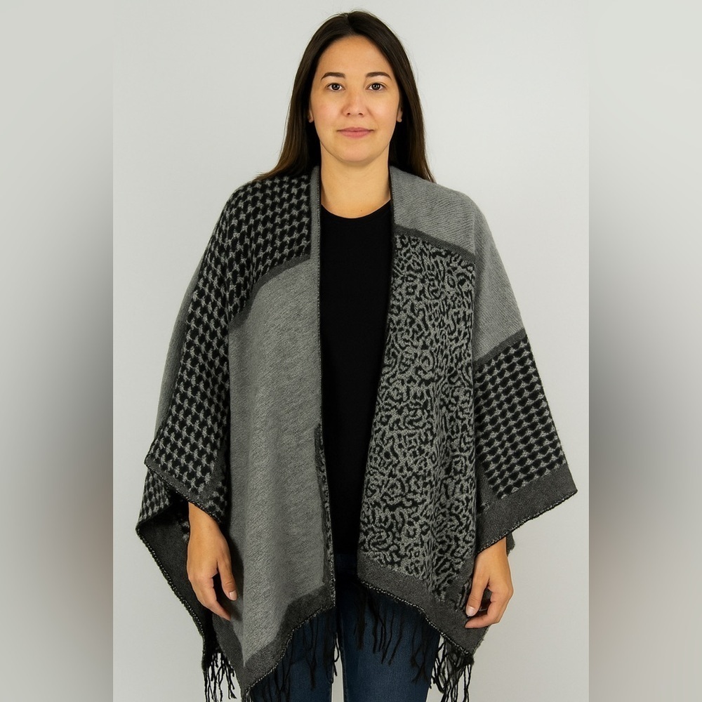 Charlotte Daniel cheetah kimono oversized boho One size shaw